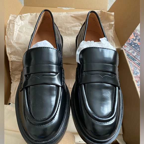 Madewell Black Leather Loafers size 6.5 - Picture 1 of 4